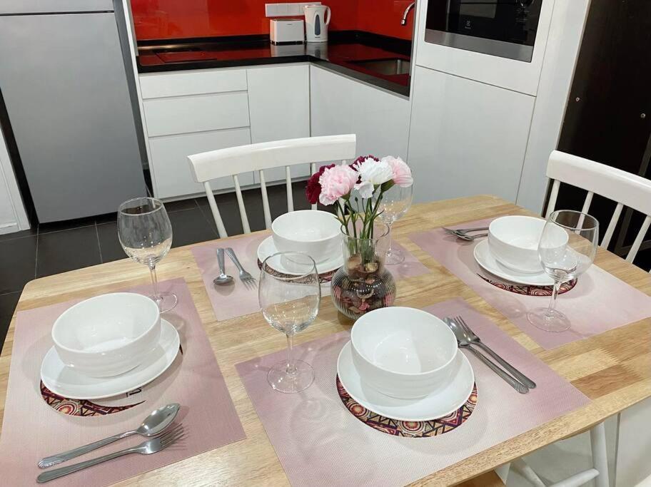 Arcoris Soho Mont Kiara With Free Parking And Netflix Pangsapuri Kuala Lumpur